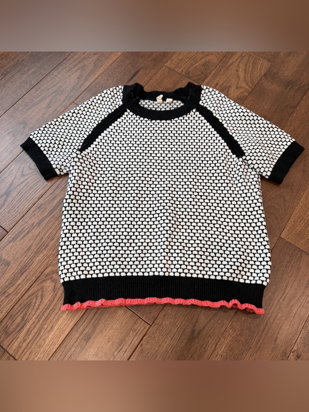 Anthropologie Moth Short Sleeve Sweater Black White Coral Ruffle Hem Womens L